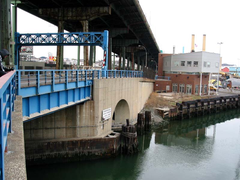 Hamilton Avenue Bridge