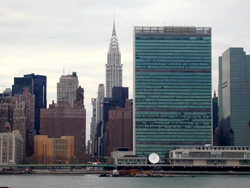 united_nations_chrysler_18nov00.jpg